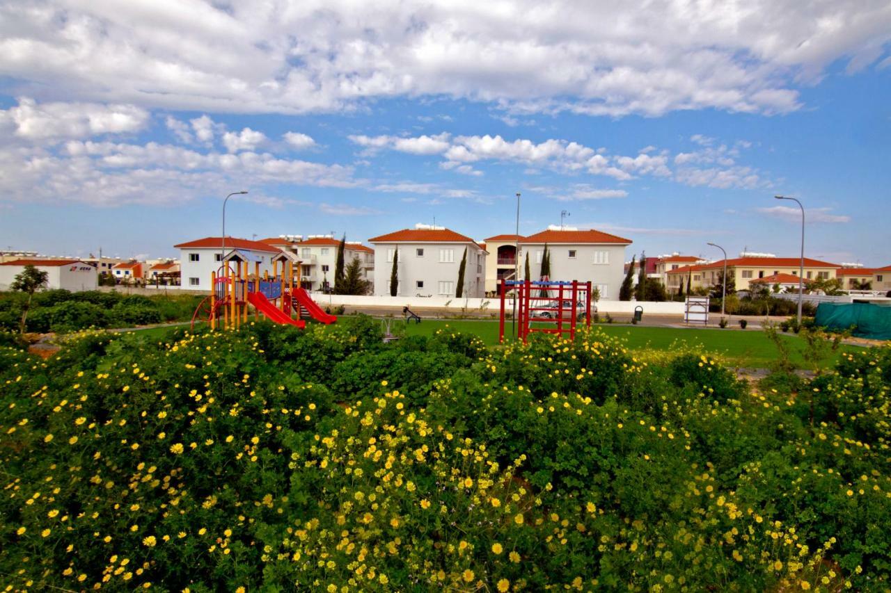 Mythical Sands Luxury Apartment Paralímni Eksteriør bilde